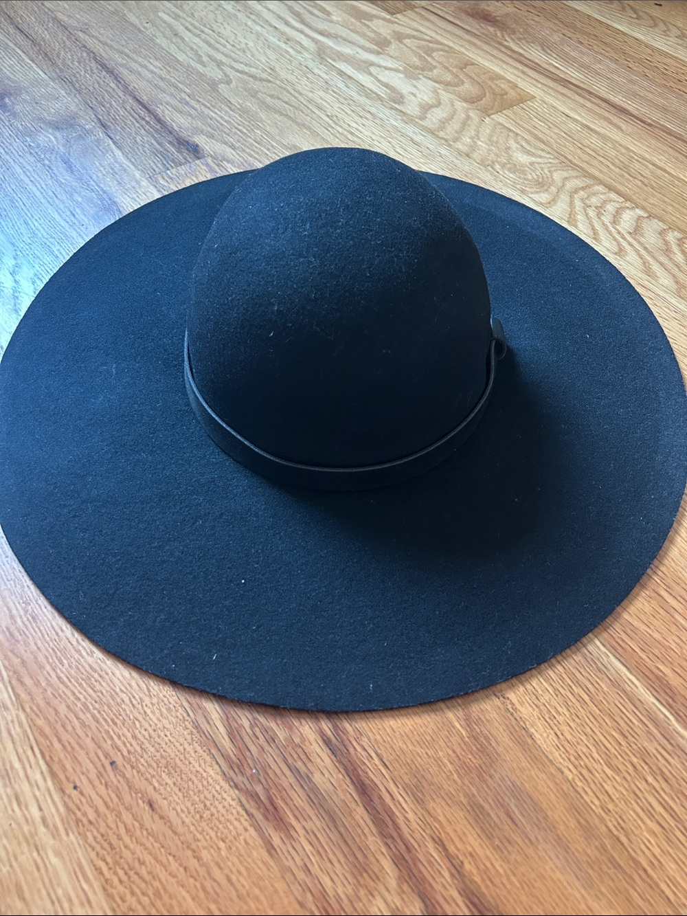 H&M Black Wide-Brim Felt Hat with Slim Band